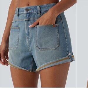 NWT Halara Shorts LARGE Mid Rise Pocket Rolled Hem Stretch Light Wash